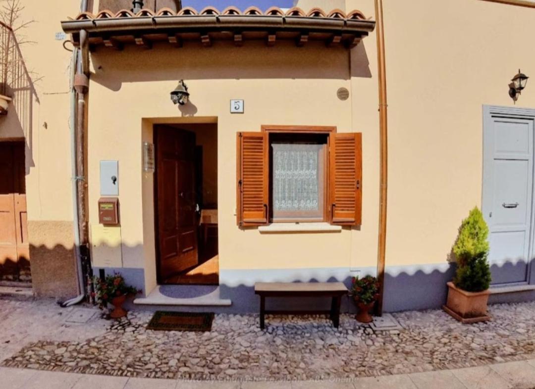La Casetta Di Lola Norcia Exterior photo